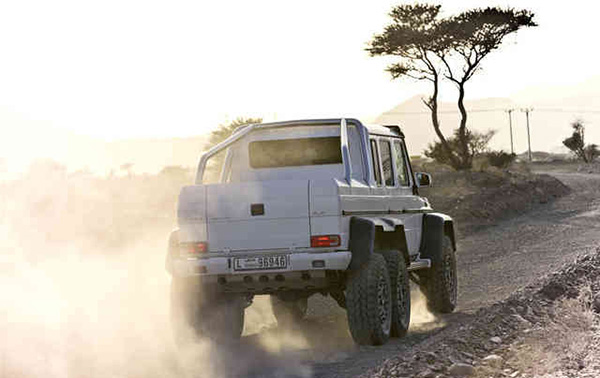 6188749_amg-g63-6x6-16.jpg
