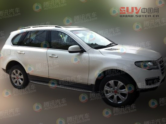 作為一家在國內(nèi)專注于打造SUV車型的企業(yè)，長城汽車算是自主品牌中SUV車型的專家。所以，其新推出的SUV車型都會(huì)受到市場的關(guān)注。日前，我們就獲得了一組長城旗下目前定位最高的哈弗H8的無偽測試諜照。從諜照沒有偽裝的情況來看，這款長城汽車的SUV新旗艦即將正式發(fā)布到來。