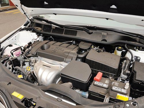 豐田(進口)  2.7L 自動 發(fā)動機主體特寫