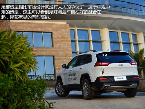 強有力的對手 試駕Jeep自由光2.4L 9速