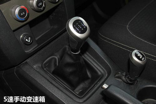 預(yù)售20萬(wàn)/配分時(shí)四驅(qū) 到店實(shí)拍北汽BJ40