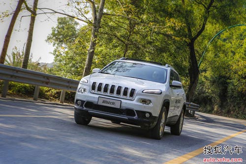 Jeep 自由光 實拍 評測 圖片