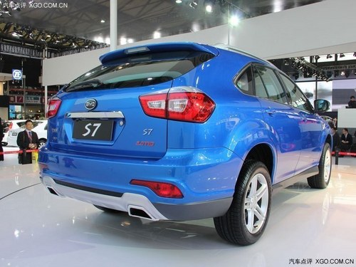 直擊2013上海車展:比亞迪S7正式亮相