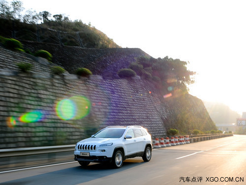 全能選手! 試駕Jeep自由光2.4L精銳版