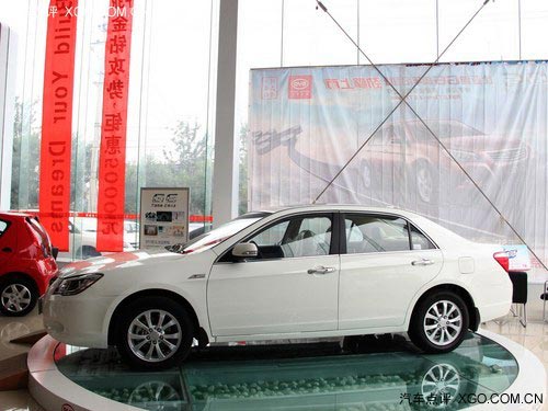 讓安全升華 10萬元內(nèi)配備ESP+側(cè)氣囊車型