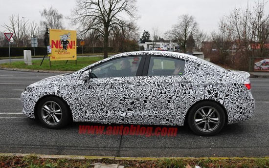 全新科魯茲路試諜照 有望2015年正式發布