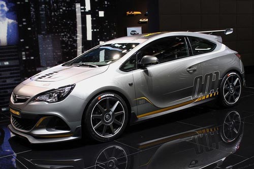 無奈之下的苦中作樂 日內瓦車展回望