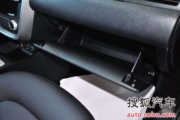 奔騰 X80 實拍 內飾 圖片