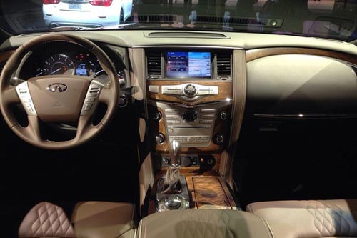 英菲尼迪QX80 英菲尼迪QX80