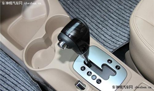 氣派又實(shí)用 4款20萬(wàn)元熱門(mén)四驅(qū)SUV推薦 四驅(qū)SUV,現(xiàn)代ix35,三菱勁炫ASX,斯巴魯XV,起亞獅跑,兩驅(qū)版,20萬(wàn)元車(chē)型