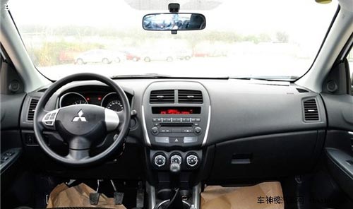 氣派又實(shí)用 4款20萬(wàn)元熱門(mén)四驅(qū)SUV推薦 四驅(qū)SUV,現(xiàn)代ix35,三菱勁炫ASX,斯巴魯XV,起亞獅跑,兩驅(qū)版,20萬(wàn)元車(chē)型