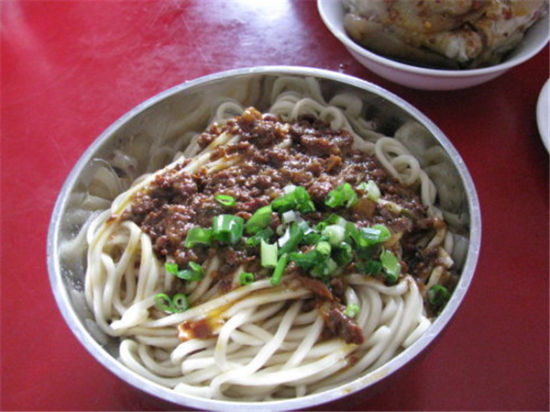 酸菜豆花面