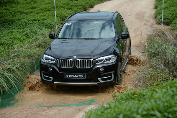 傻瓜般的操作方式 越野四驅(qū)控制的簡化