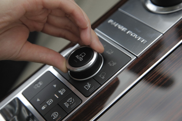 傻瓜般的操作方式 越野四驅(qū)控制的簡化