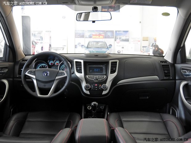 長(zhǎng)安汽車 長(zhǎng)安CS35 2014款 1.6L 手動(dòng)豪華型 京V
